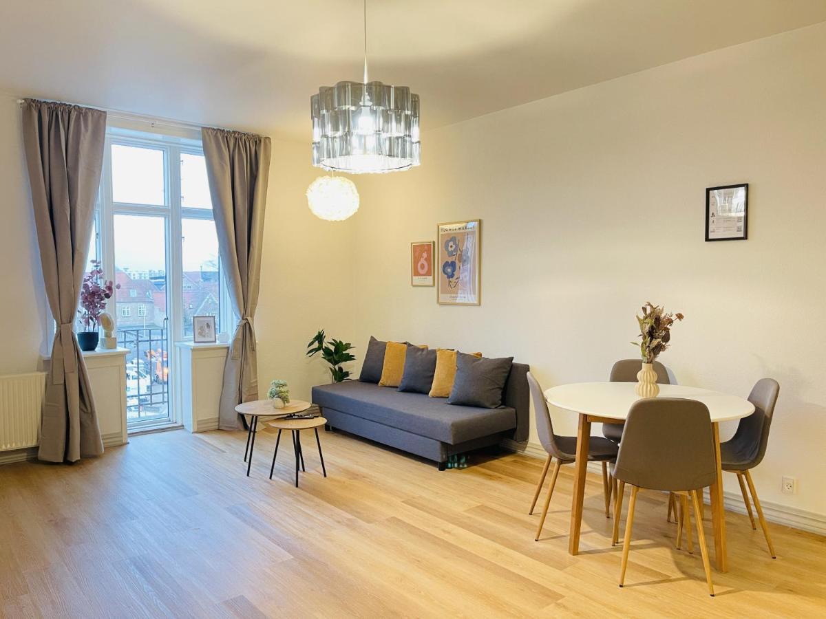 Aday - The Swanky Suite Йёрринг Экстерьер фото